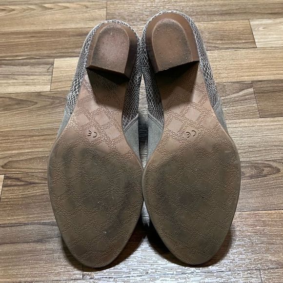 Vionic Women’s Anne Ankle Bootie Suede Snakeskin Printed Heel Gray‎ Tan Size 8.5 - Picture 10 of 13